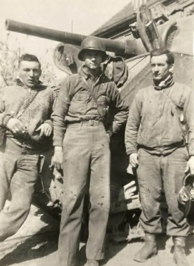 Clement Elissondo, équipage Sherman M4 Task Force Hogan, archives militaires