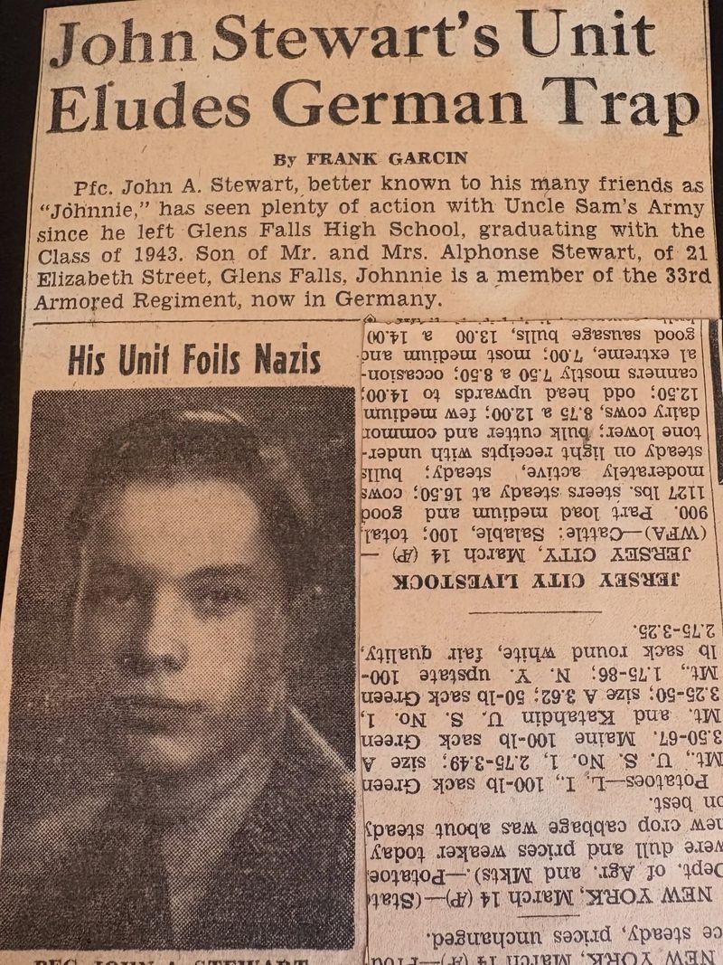 Article de presse — John Stewart's Unit Eludes German Trap, par Frank Garcin